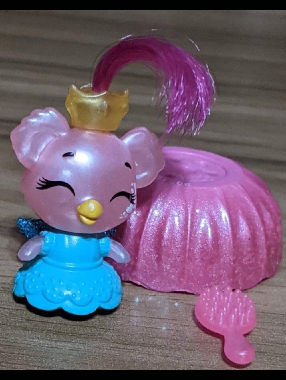 Hatchimals Season 6: The Royal Hatch Salon Koalabee with Brush
